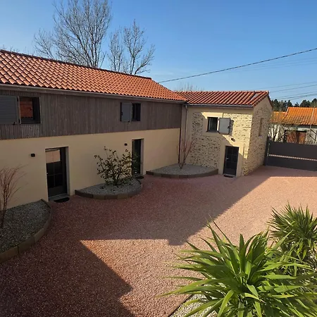 Domaine De La Reverie Holiday home Saint-Leger-les-Vignes